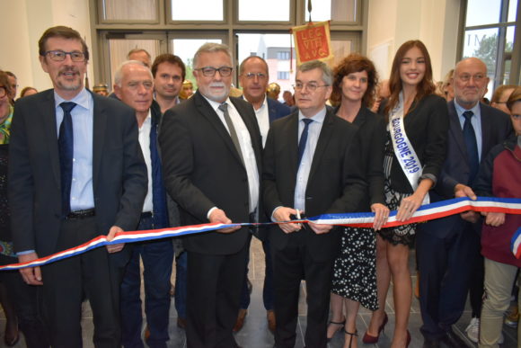 Coupage du ruban d'inauguration