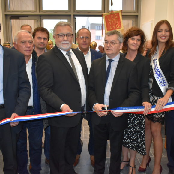Coupage du ruban d'inauguration